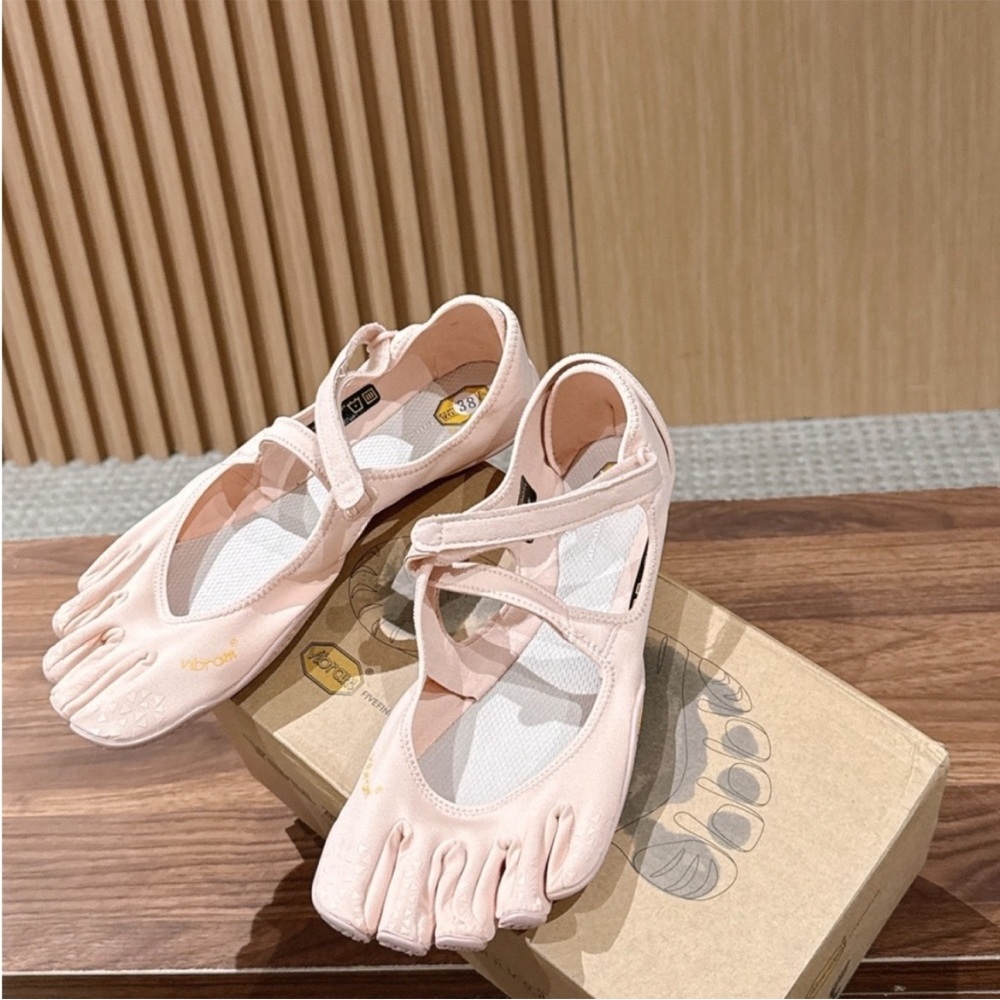 Vibram Women's Five-Toe Mary Jane Sneakers in Pale Pink